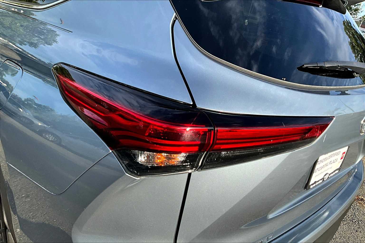 2022 Toyota Highlander XLE photo 28