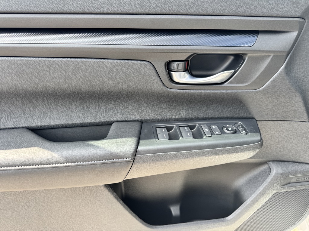 2026 Honda CR-V LX photo 11