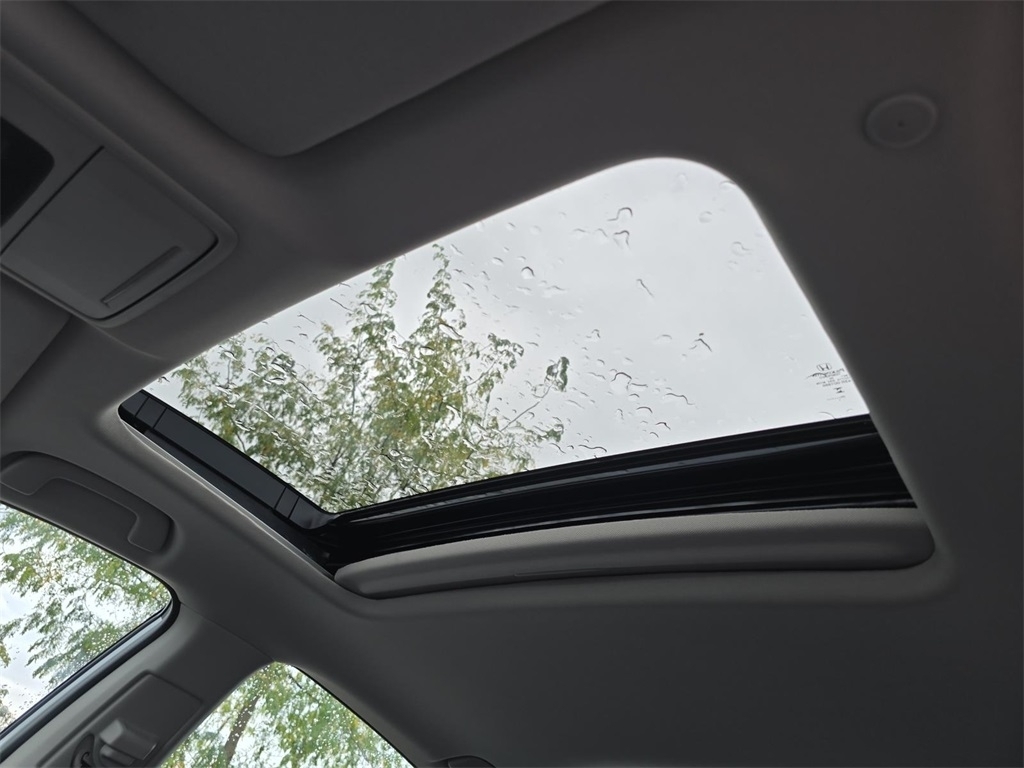 2025 Honda Accord Touring photo 3