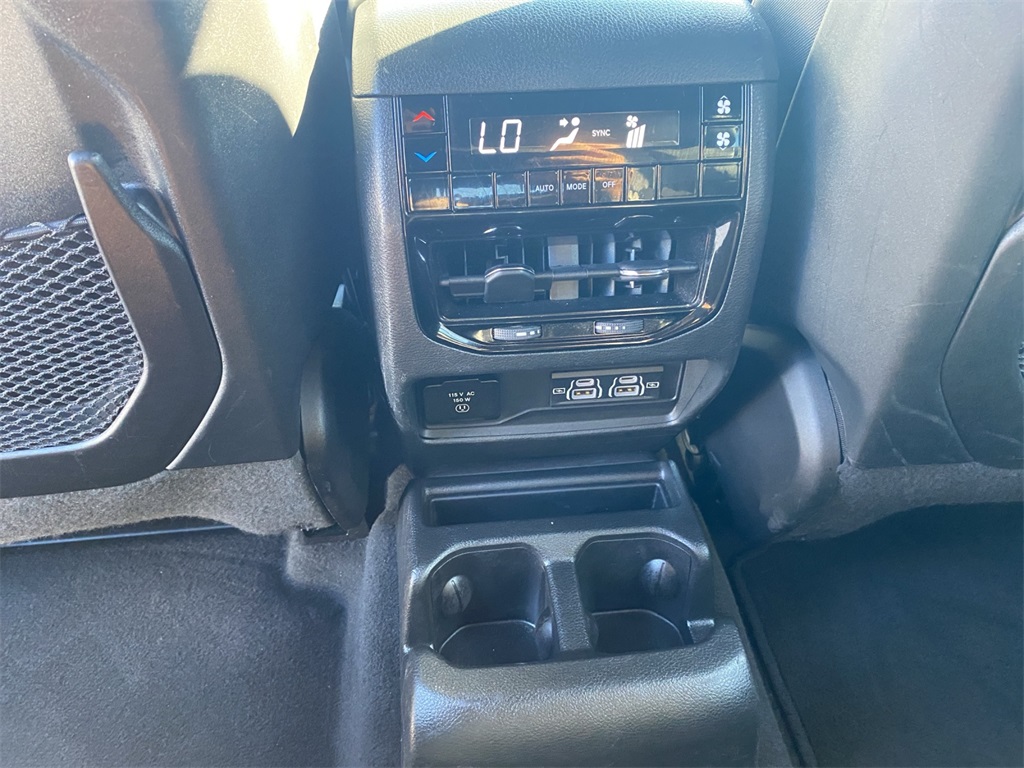 2023 Jeep Grand Cherokee Altitude photo 21