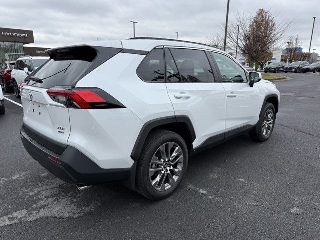 2025 Toyota RAV4 XLE Premium photo 3