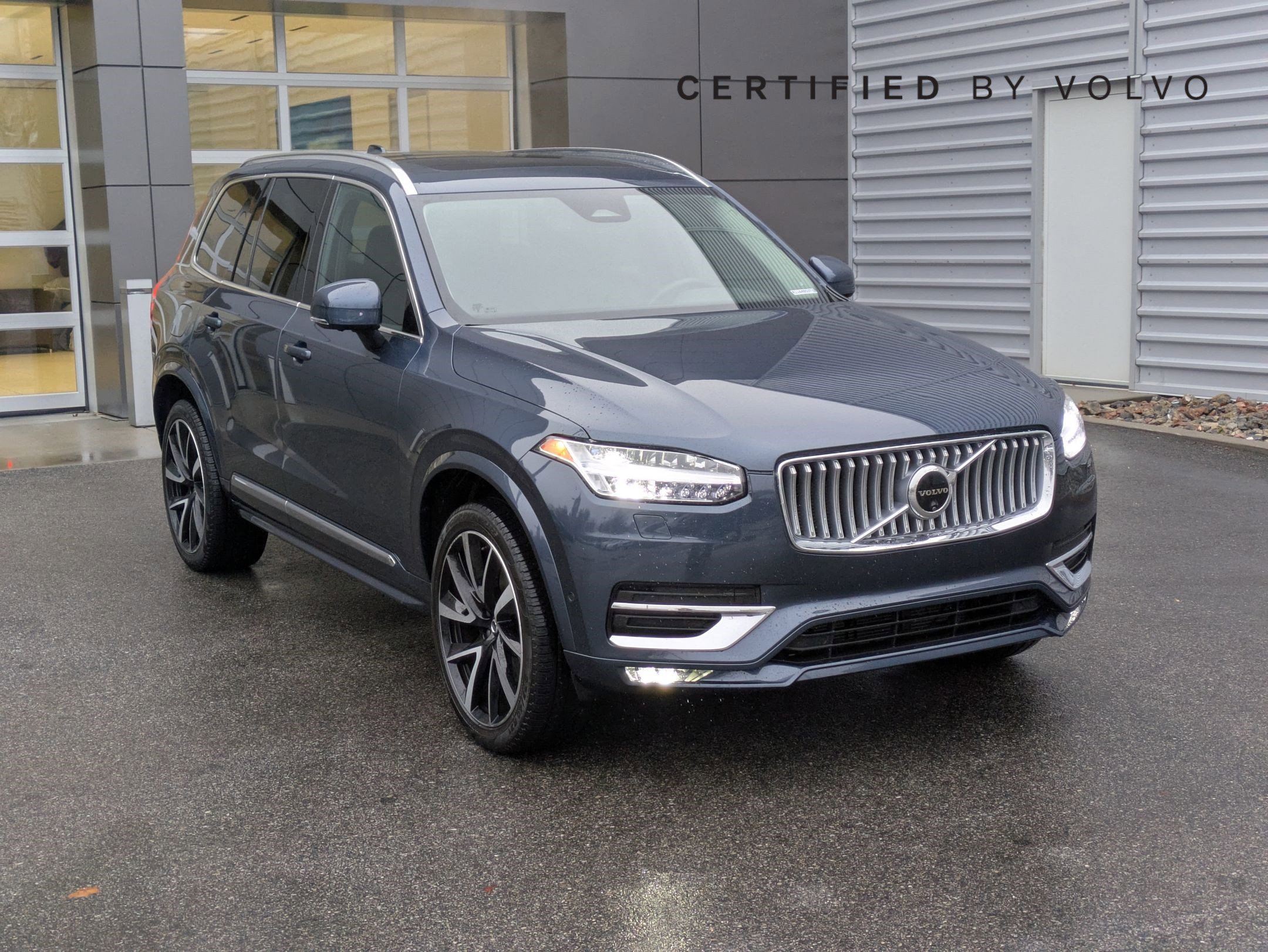 2024 Volvo XC90 Plus's photo