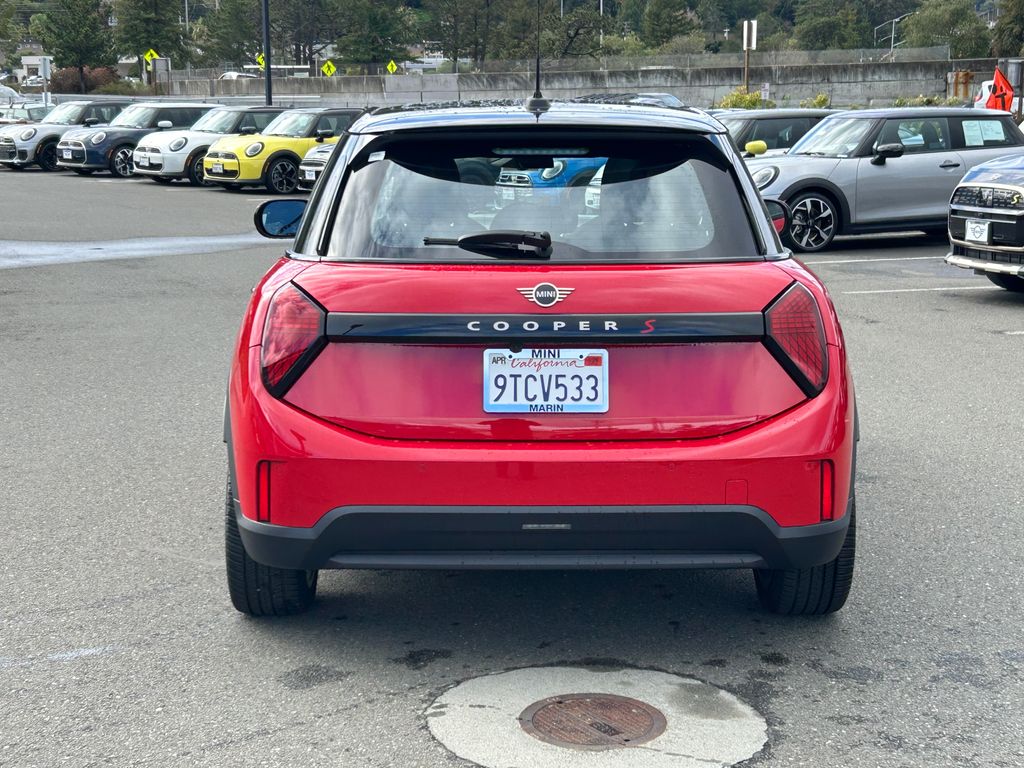 2025 Mini Cooper S Iconic photo 4