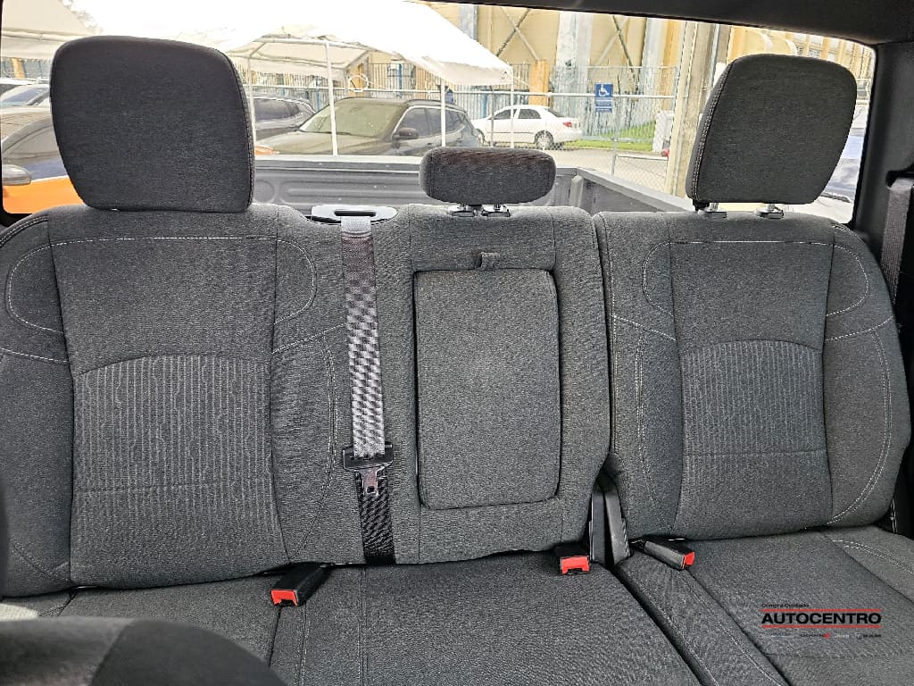 2022 Ram 1500 Classic photo 3