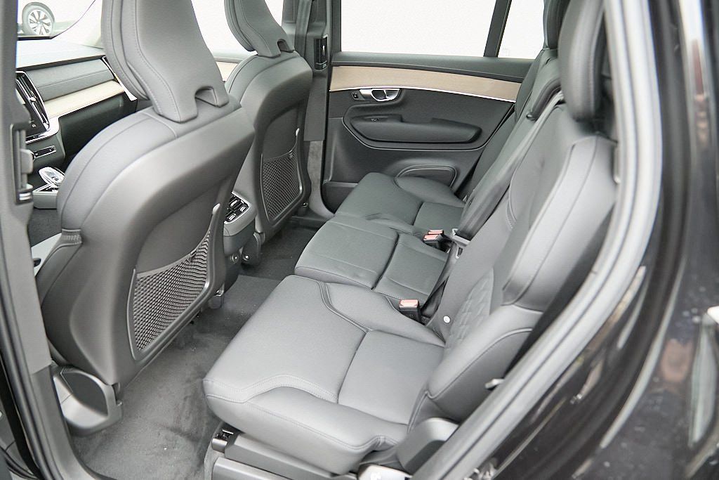 2026 VOLVO XC90 - Image 22