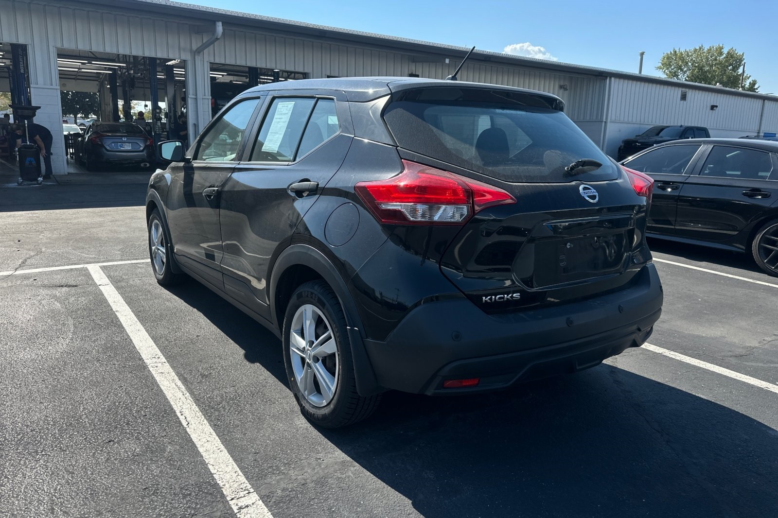 2020 Nissan Kicks S photo 3