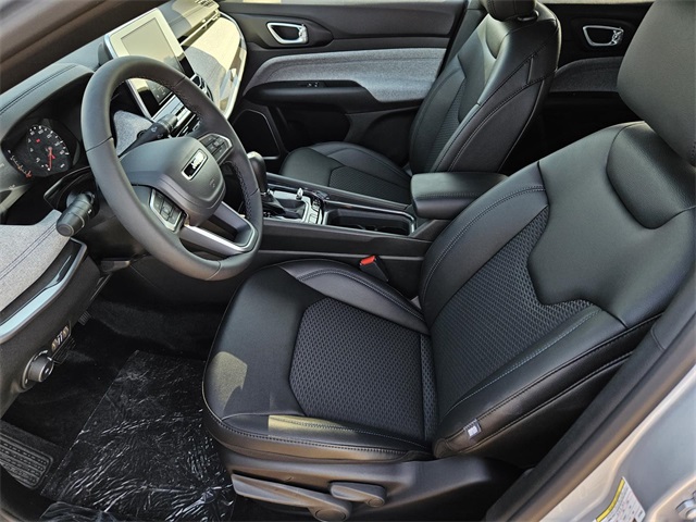 2025 Jeep Compass North Edition Latitude photo 9