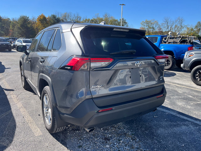 2019 Toyota RAV4 XLE photo 4