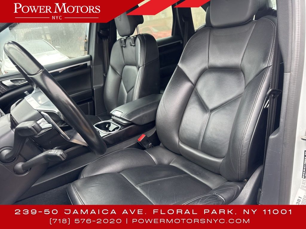 2017 Porsche Cayenne Platinum Edition photo 29