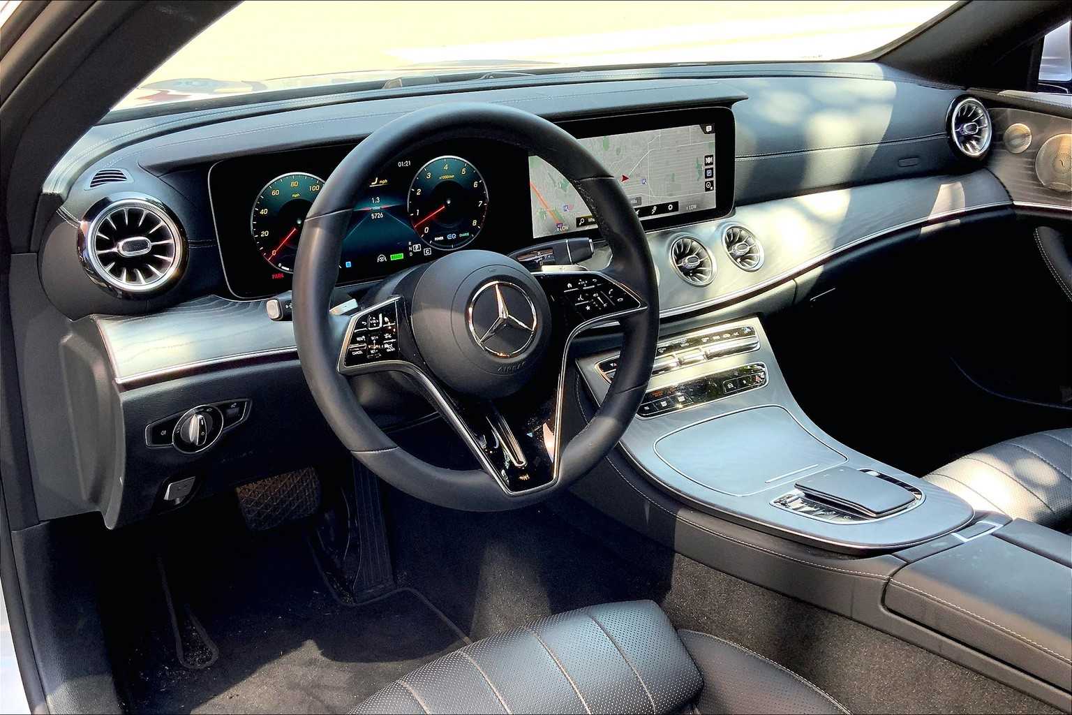 2022 Mercedes Benz E 450 photo 16