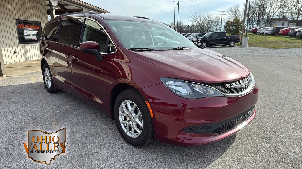 2021 Chrysler Voyager's photo