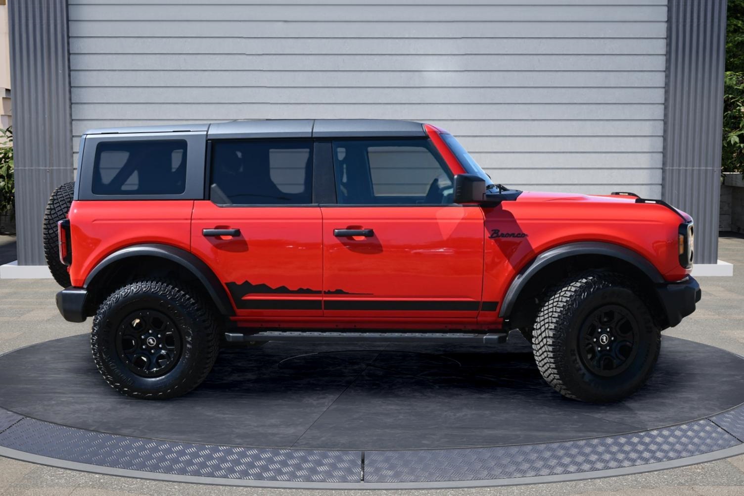 2022 Ford Bronco Wildtrak photo 3