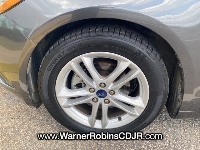 2018 Ford Fusion SE photo 4