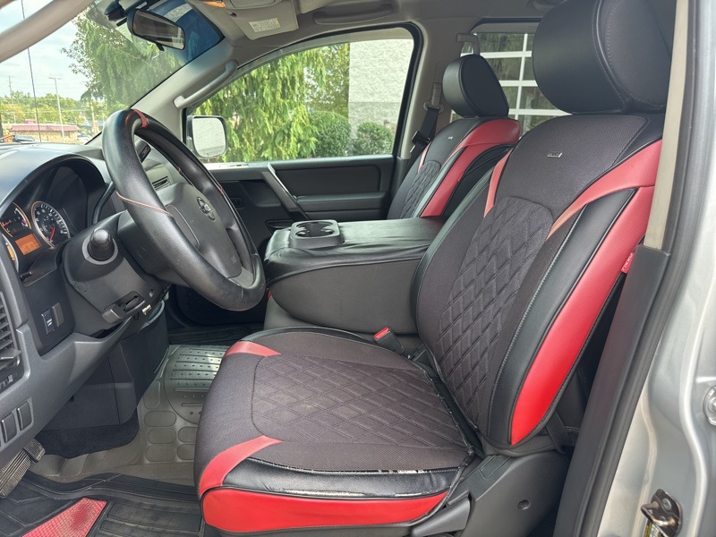 2011 Nissan Titan S Crew Cab photo 16