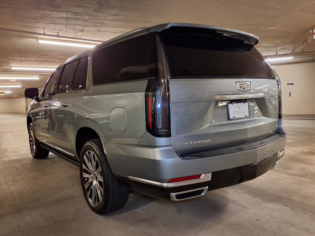 2025 Cadillac Escalade ESV Premium Luxury Platinum photo 6