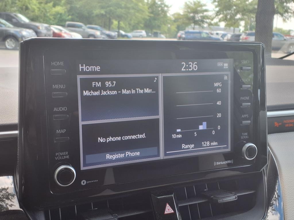 2022 Toyota Corolla LE photo 19