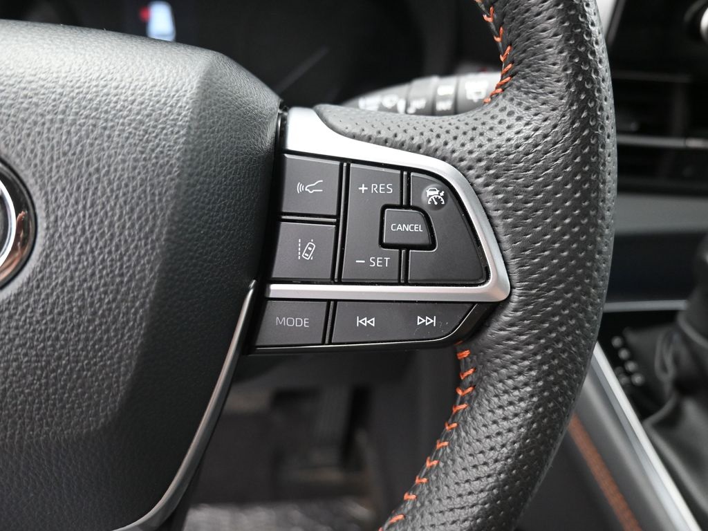 2024 Toyota Sienna XSE photo 16