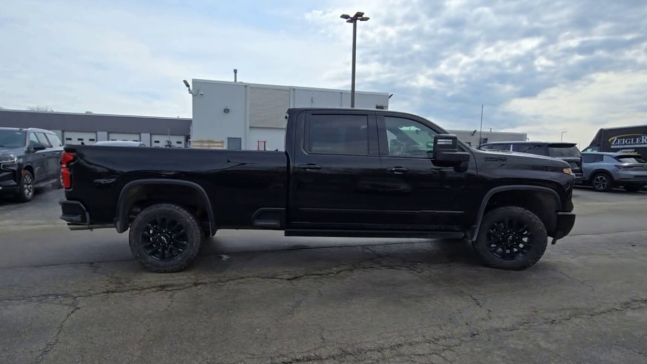 2025 Chevrolet Silverado 2500HD High Country photo 41