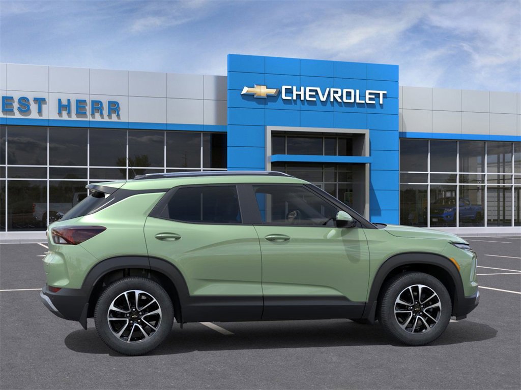 2026 Chevrolet Trailblazer LT photo 3