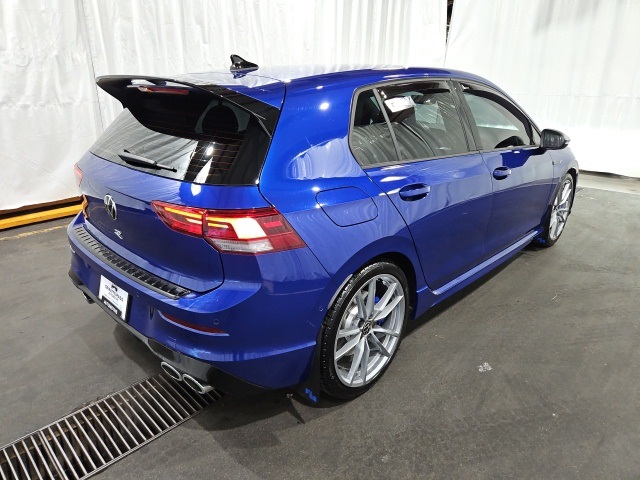 2024 Volkswagen Golf R photo 2