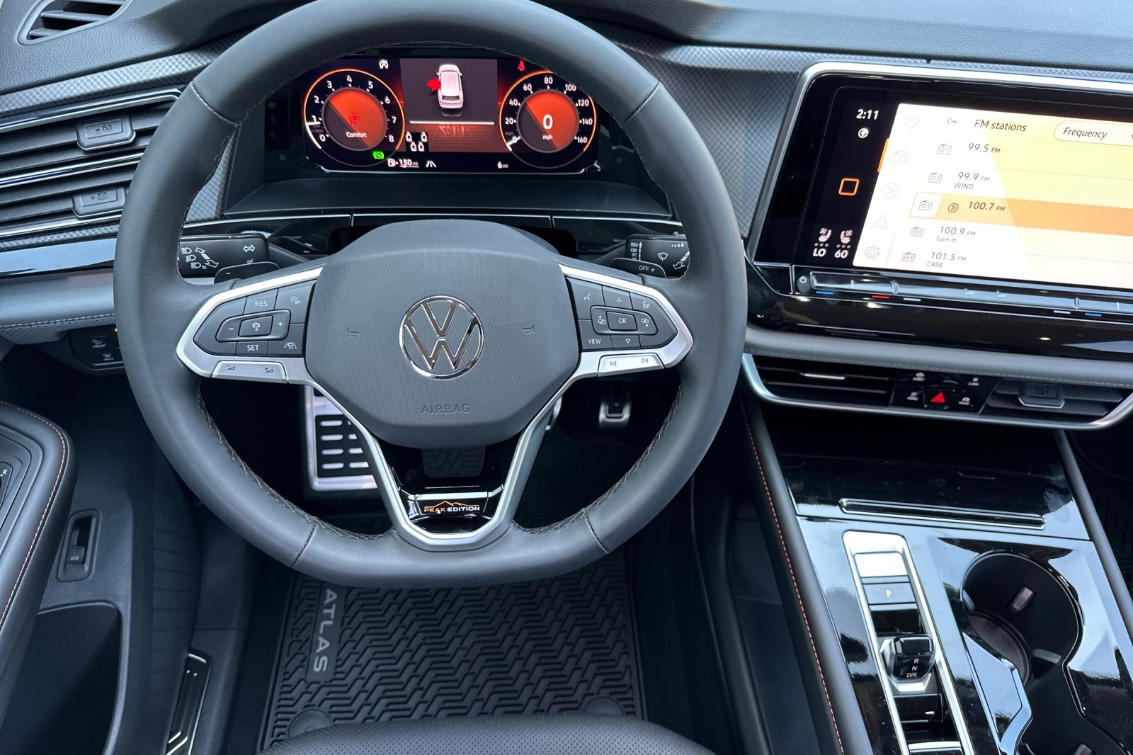 2025 Volkswagen Atlas Peak Edition SE photo 12