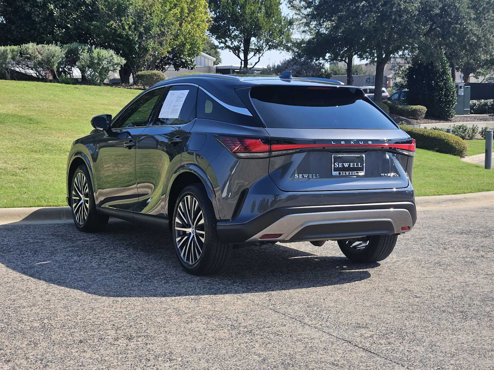 2024 Lexus RX 350 Premium photo 3