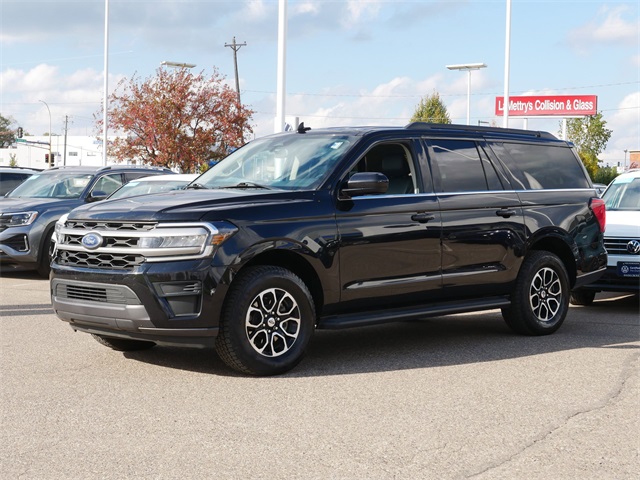 2024 Ford Expedition MAX XLT photo 3