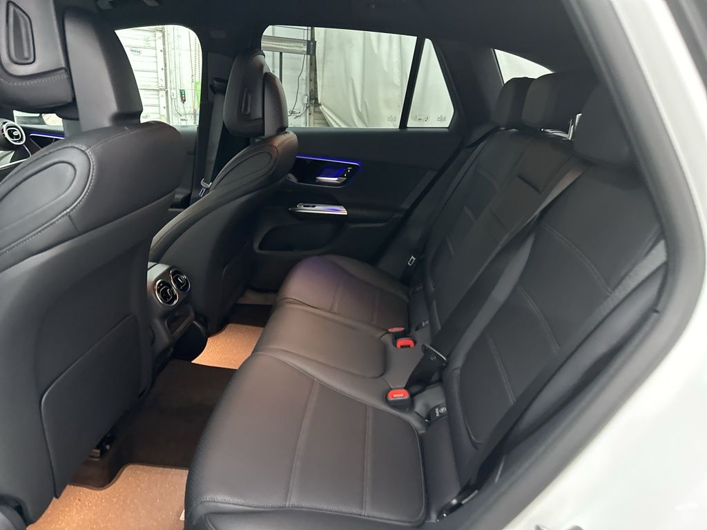 2025 Mercedes Benz GLC 300 4MATIC photo 16