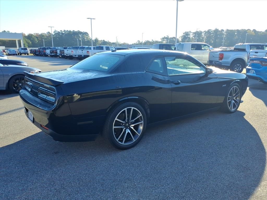 2023 Dodge Challenger R/T photo 2