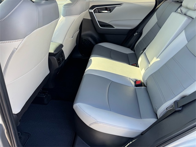 2024 Toyota RAV4 Hybrid XLE Premium photo 10