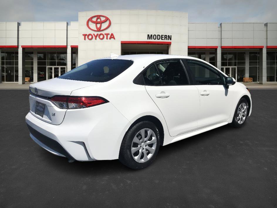 2022 Toyota Corolla LE photo 5