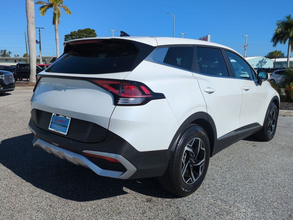 2024 Kia Sportage LX photo 4