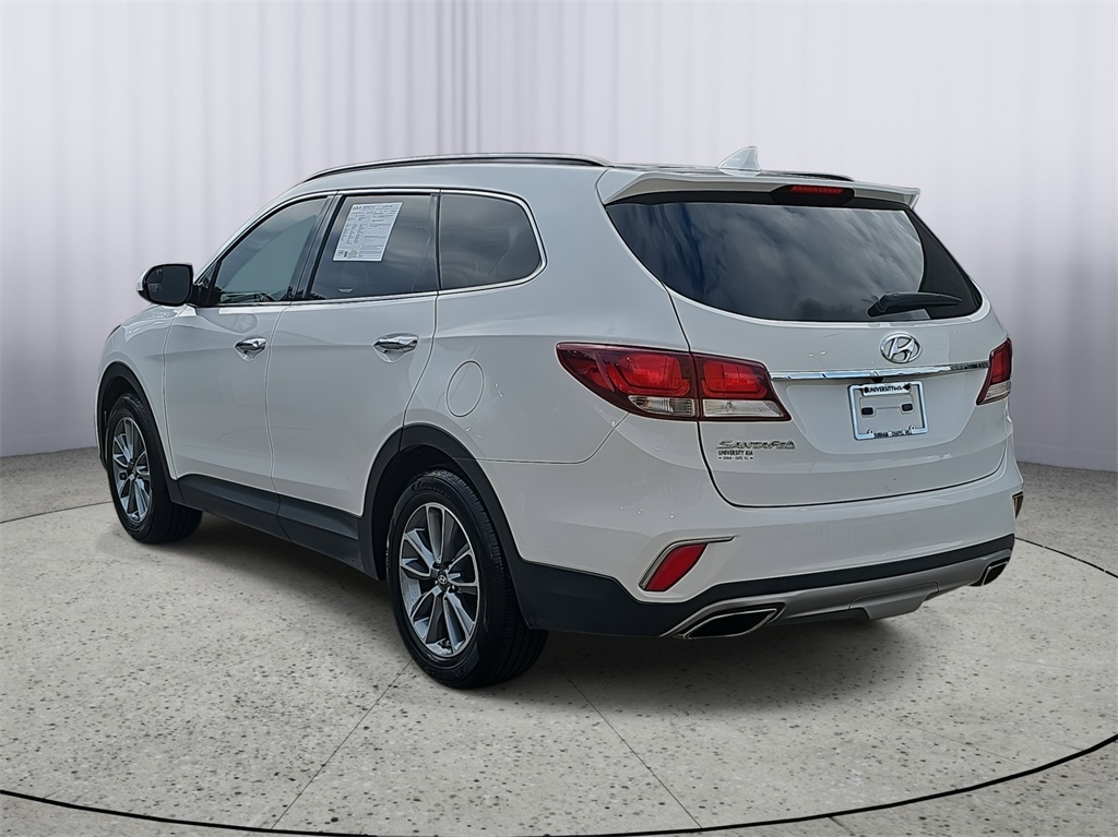 2017 Hyundai Santa Fe SE photo 4