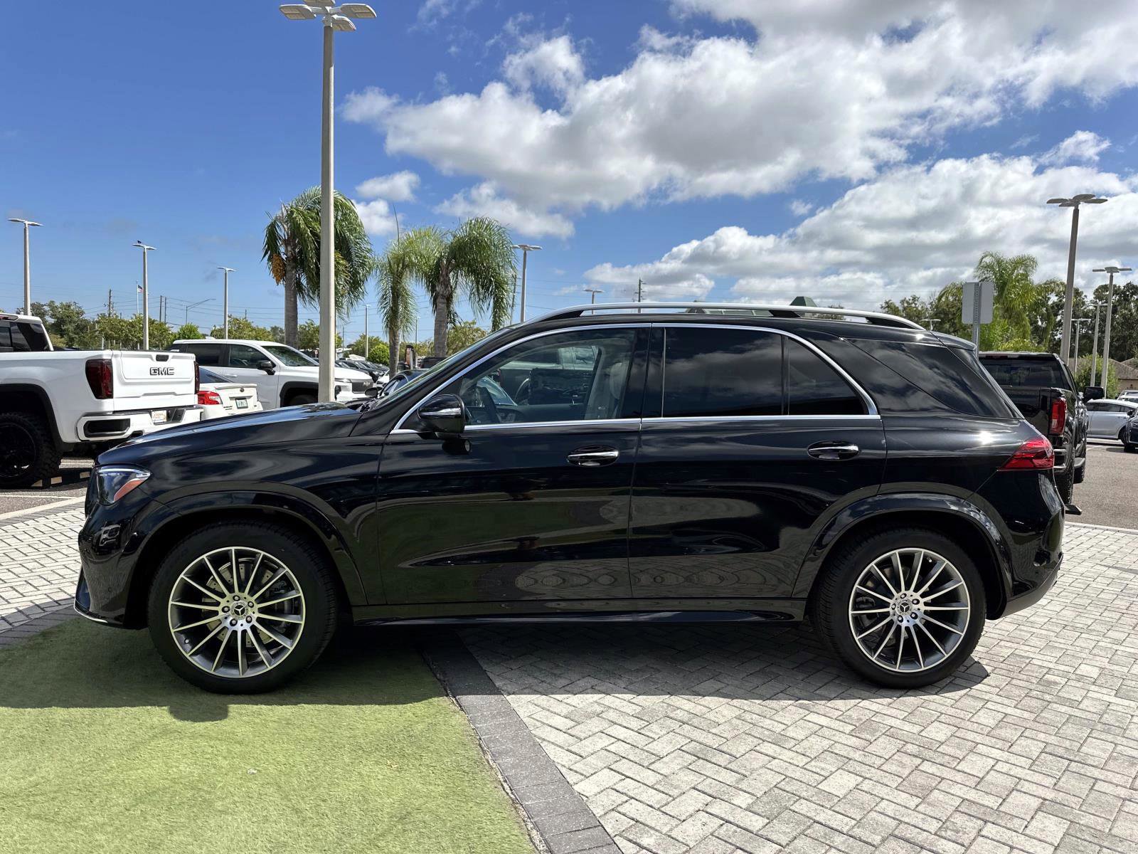 2026 Mercedes Benz GLE 450 4MATIC photo 6