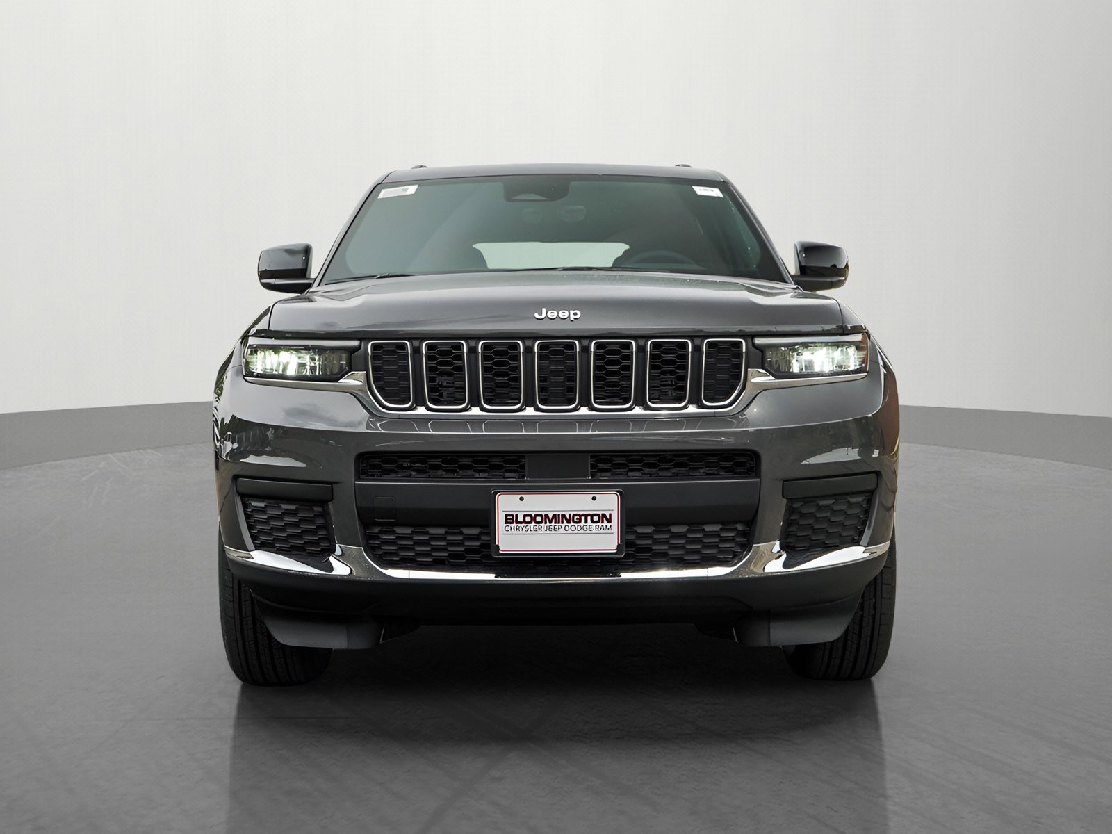 2025 Jeep Grand Cherokee Laredo X photo 2