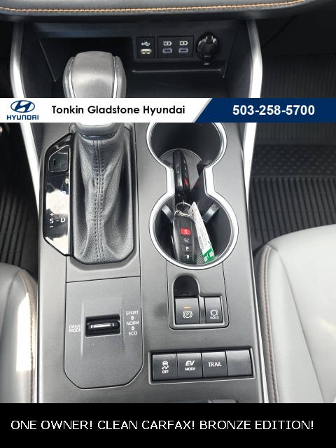 2022 Toyota Highlander Hybrid Bronze Edition photo 17