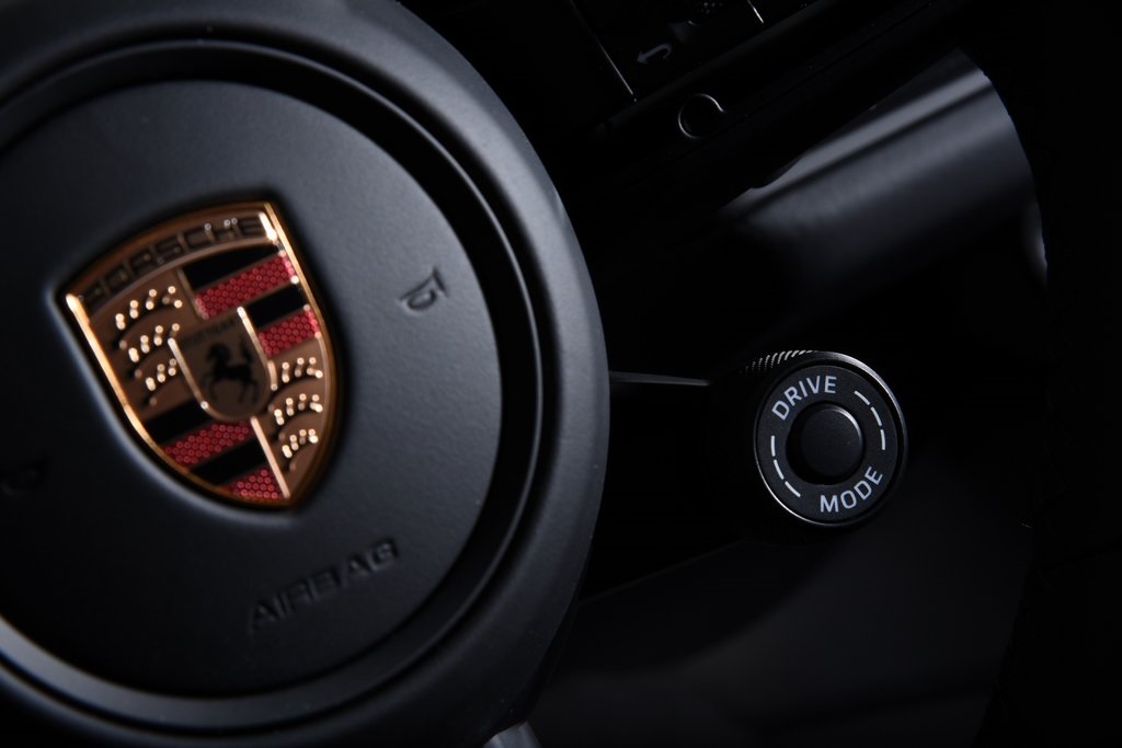 2025 Porsche Cayenne GTS photo 19