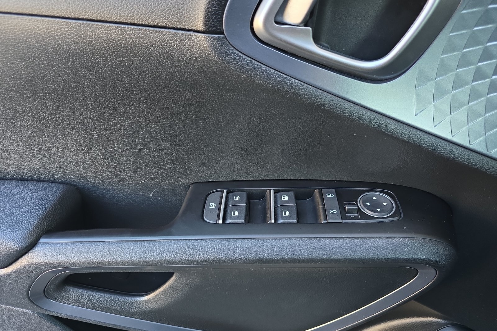 2023 Kia Soul EX photo 10