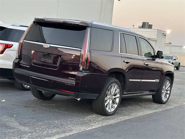 2017 Cadillac Escalade Premium Luxury photo 3