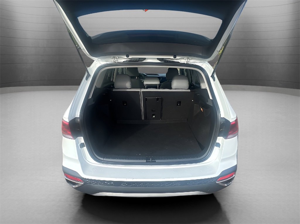 2023 Volkswagen Taos SE photo 17