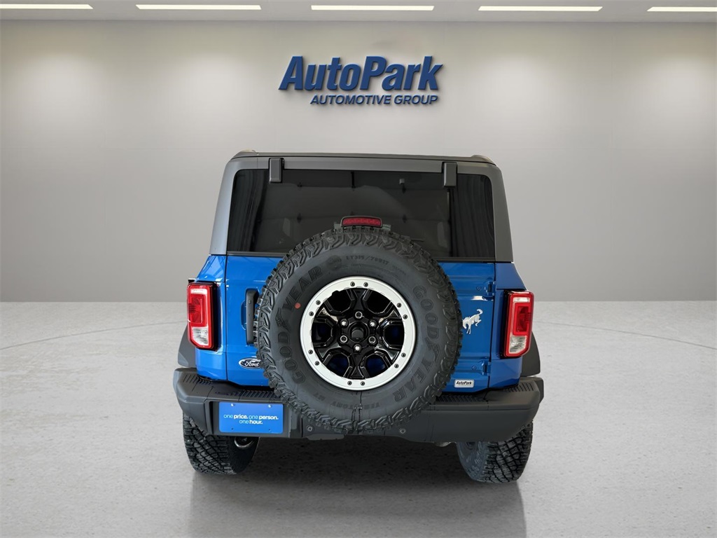 2024 Ford Bronco Black Diamond photo 4
