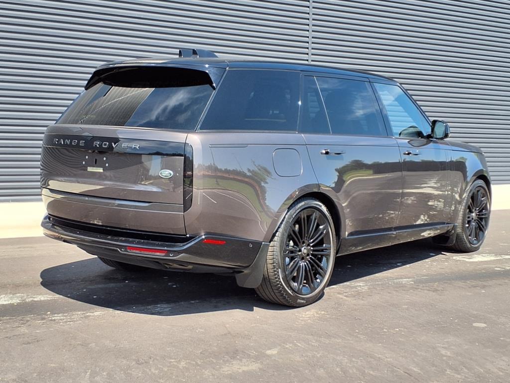 2023 Land Rover Range Rover SE photo 29