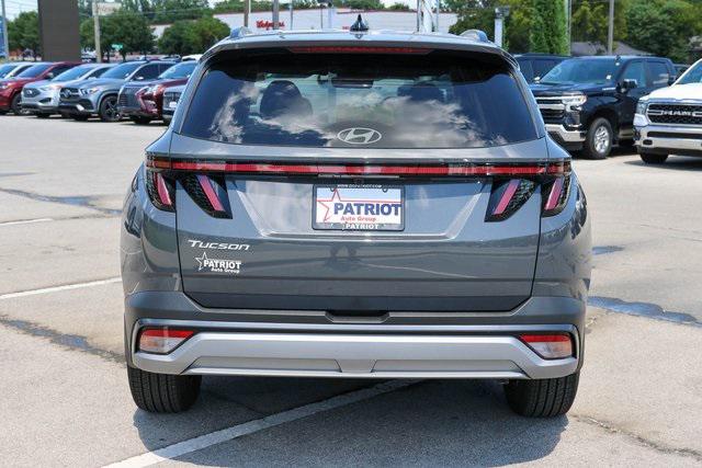 New 2025 Gray Hyundai SEL Convenience FWD image 4