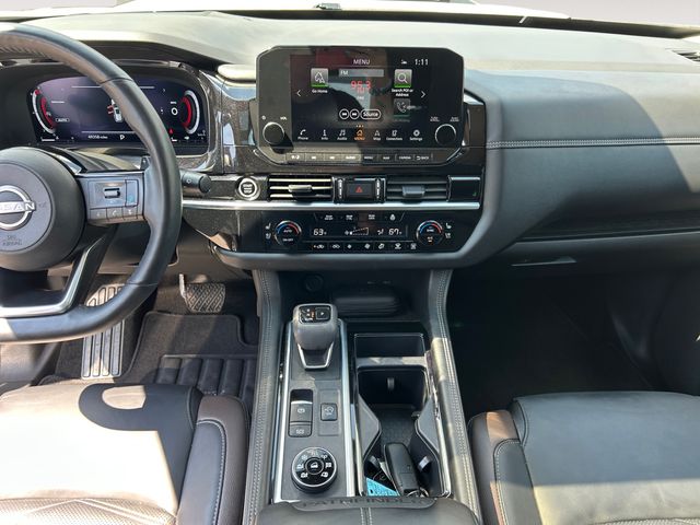 2024 Nissan Pathfinder Platinum photo 14