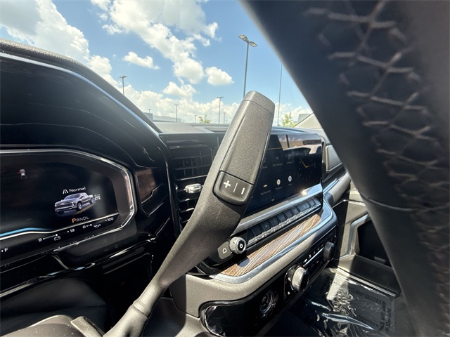 2024 Chevrolet Silverado 1500 LT photo 19