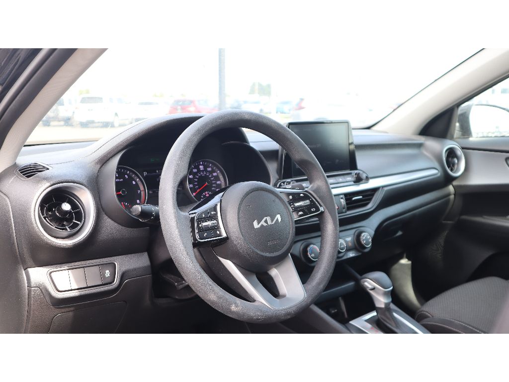 2023 Kia Forte LXS photo 12