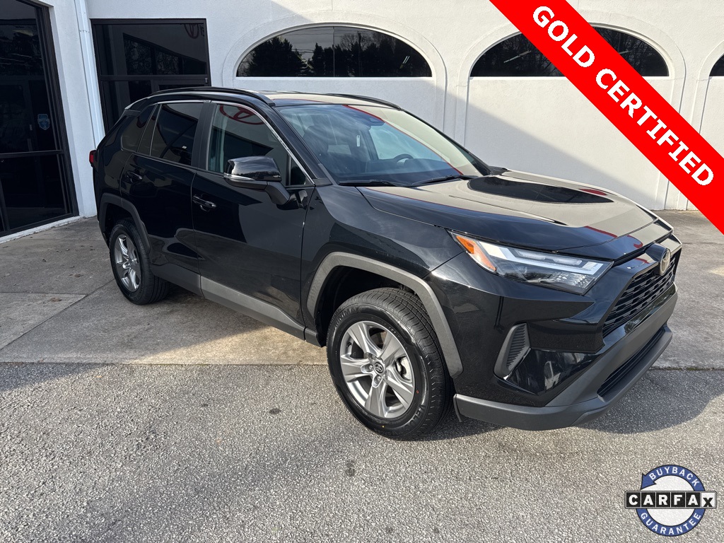 2023 Toyota RAV4 XLE's photo