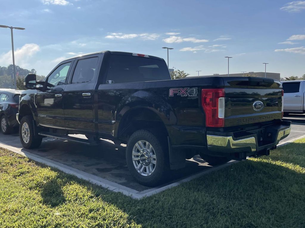 2019 Ford F-250 XLT photo 3