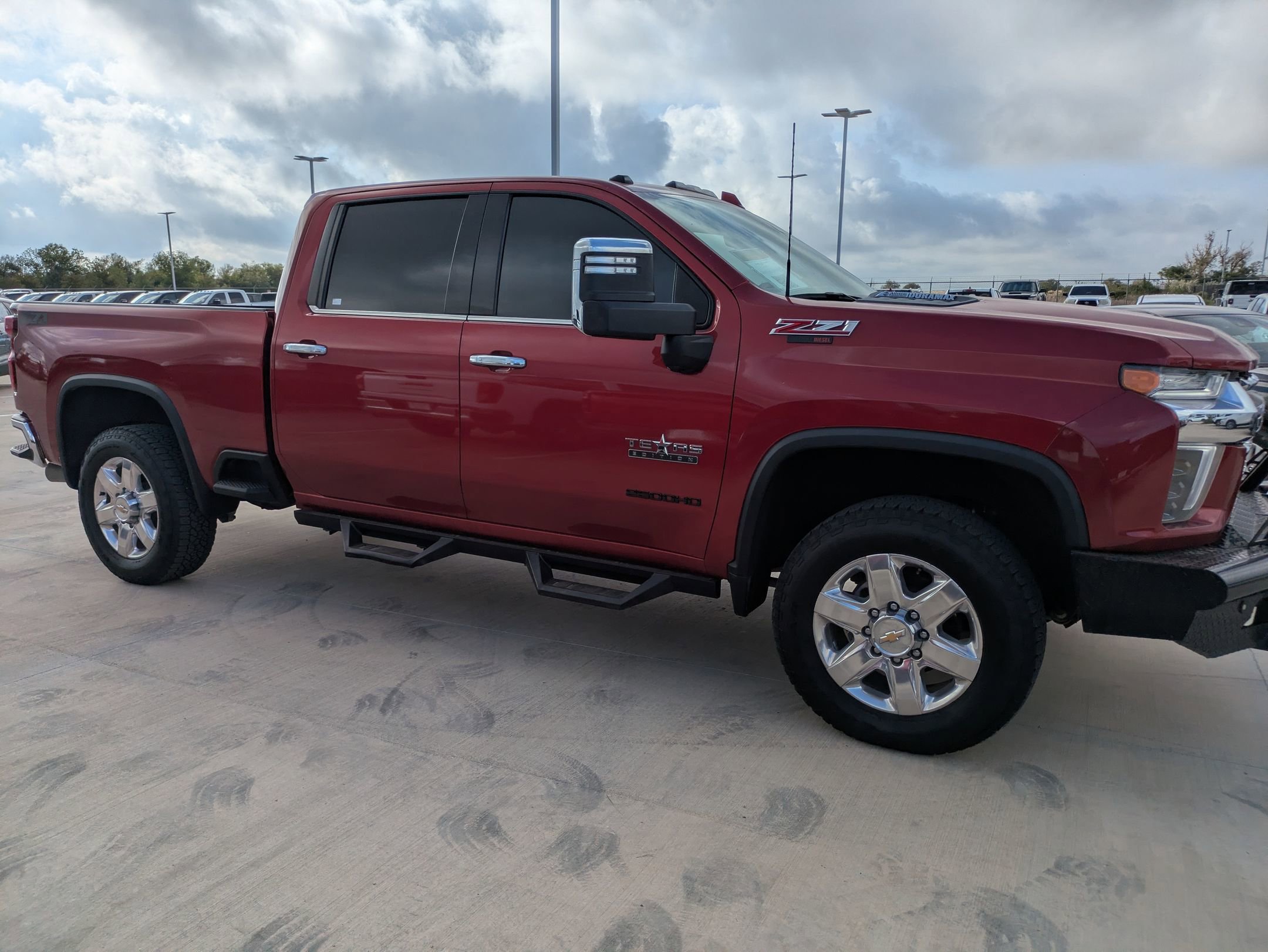 2022 Chevrolet Silverado 2500HD LTZ photo 2