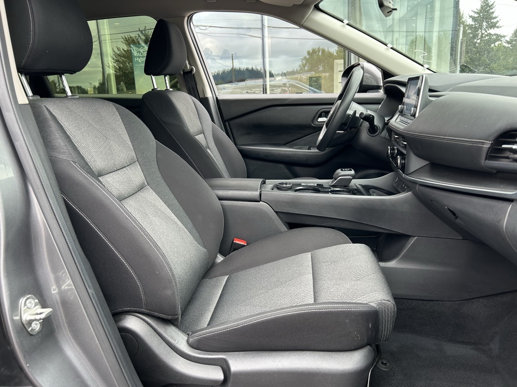2024 Nissan Rogue SV photo 25